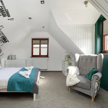 Large, Comfortable With A Garden Ustronie Morskie